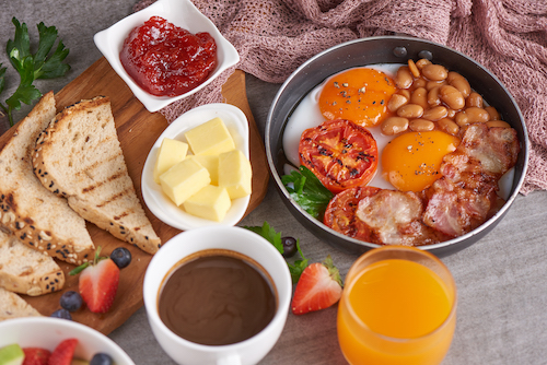 Desayuno inglés para el brunch del domingo